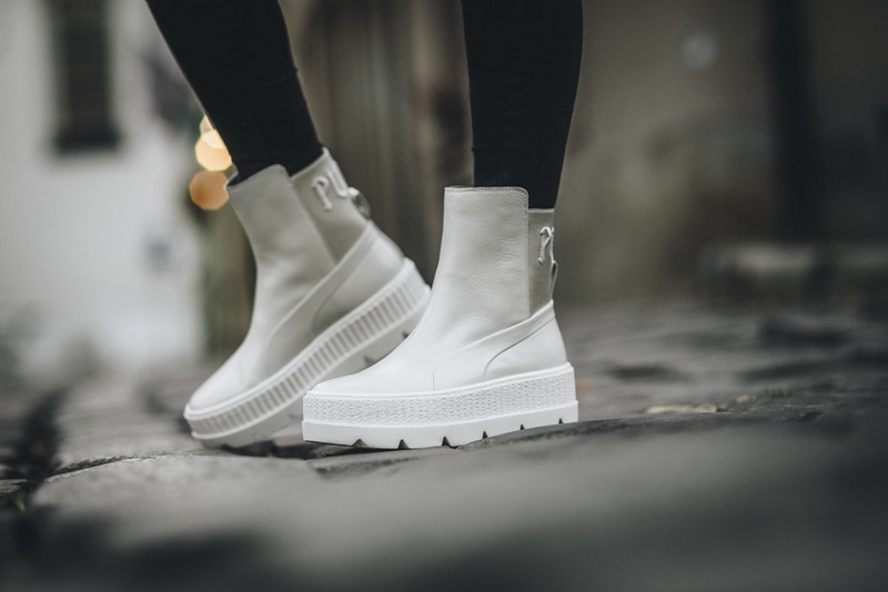Rihanna x Puma Fenty Chelsea Sneaker Boot белого цвета