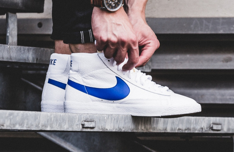 Nike Blazer Mid Retro кожаные, белые с синей полосой.