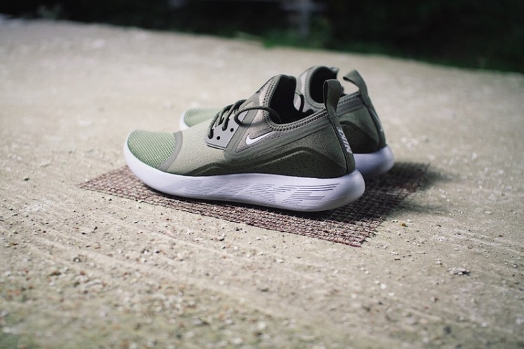 Nike LunarCharge Premium LE “Olive” 923619-400