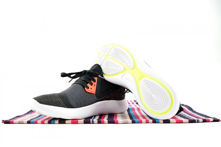 Nike LunarCharge Premium LE “Black  Orange Red” 923284-016