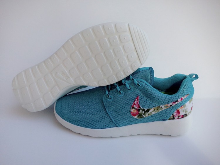 Nike Roshe Run Customs  Flower
