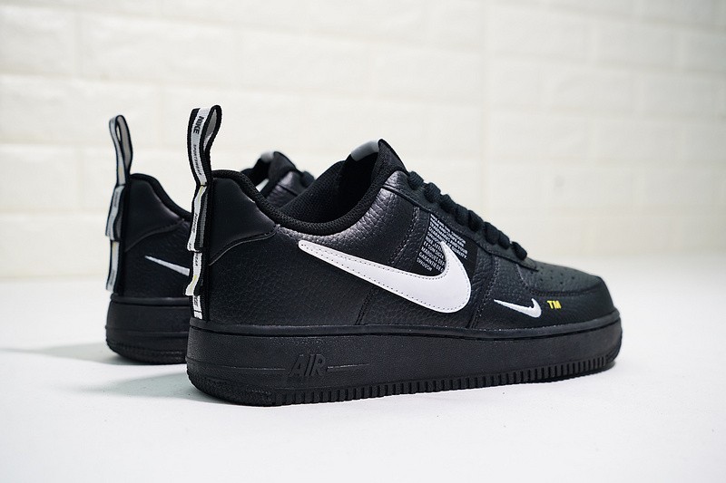 Nike Air Force 1 07 LV8 Utility Pack