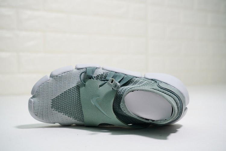 Nike Footscape Flyknit DM AO2611-002
