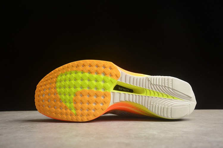 Nike ZoomX Vaporfly NEXT% 3 DV4129-101