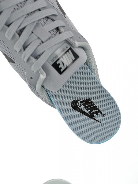 Nike Internationalist LT 17 872087-010