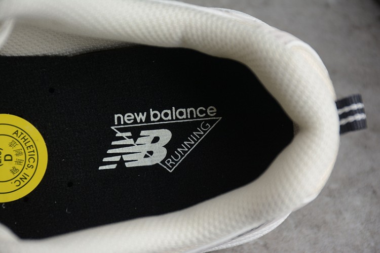 New Balance MR530SH 