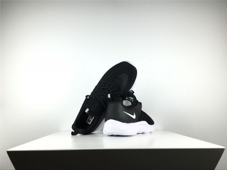Nike Darwin run “Black White” 819803-010