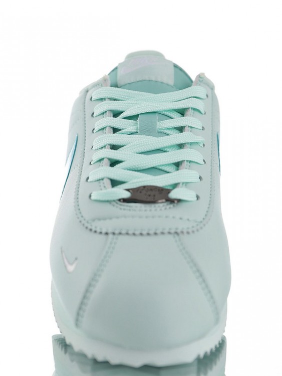 Nike Classic Cortez Premium “Barely Grey” 905614