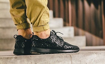 Nike Roshe Run 'Metric'