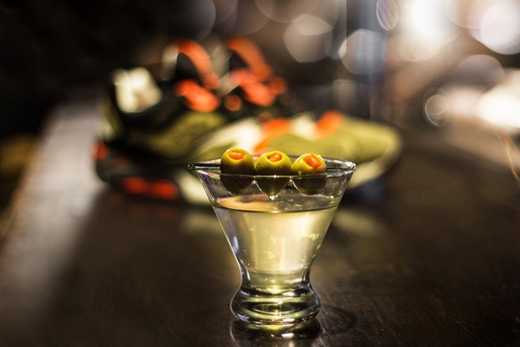 UBIQ x Saucony Grid 9000 Dirty Martini