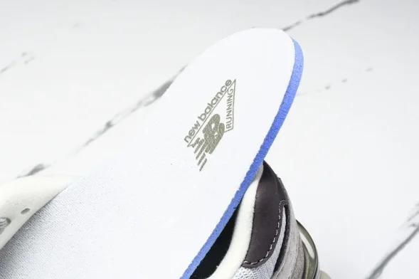 New Balance 9060 U906OFNA 