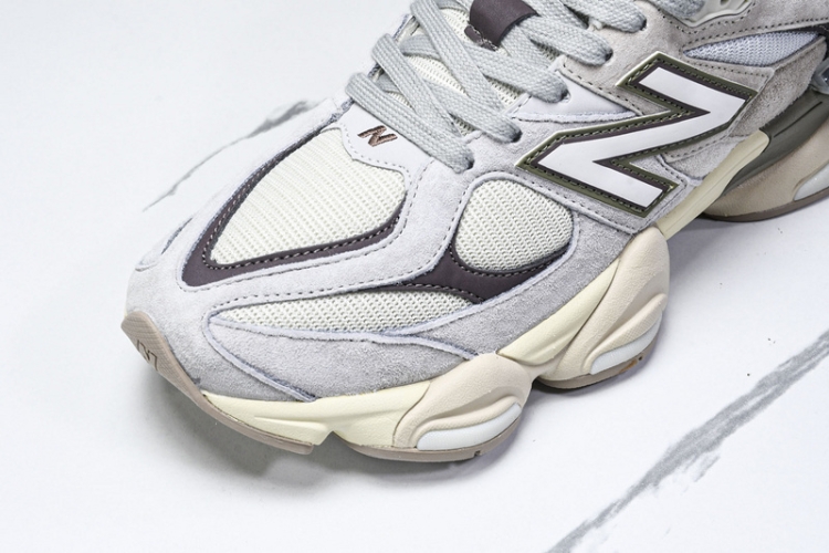  New Balance 9060 U906OFNA