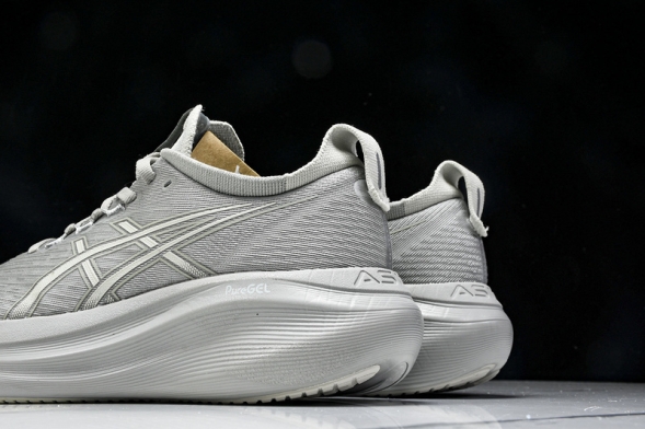 Asics Gel-Nimbus 27 1011B958-020 