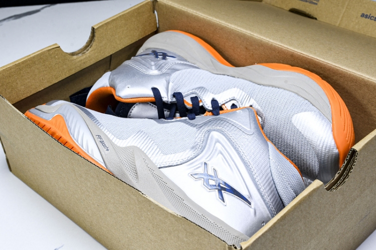Asics Nova Surge 3 1061A048-020