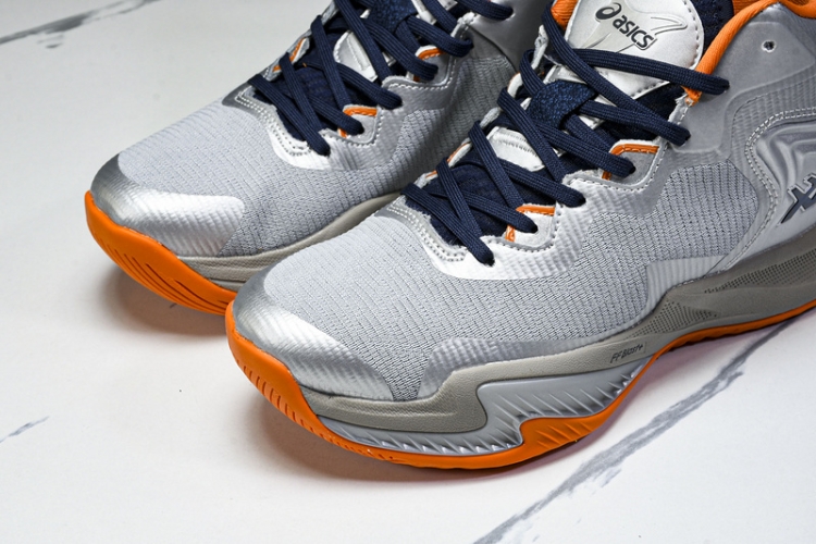 Asics Nova Surge 3 1061A048-020