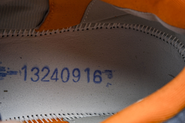 Asics Nova Surge 3 1061A048-020