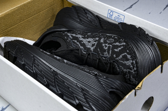 Hoka Restore TS 1169150 CRBN 