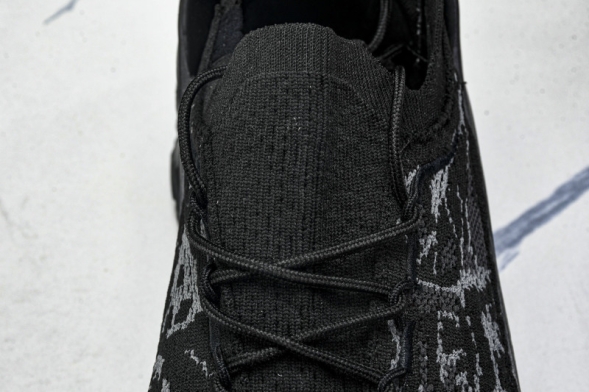 Hoka Restore TS 1169150 CRBN 