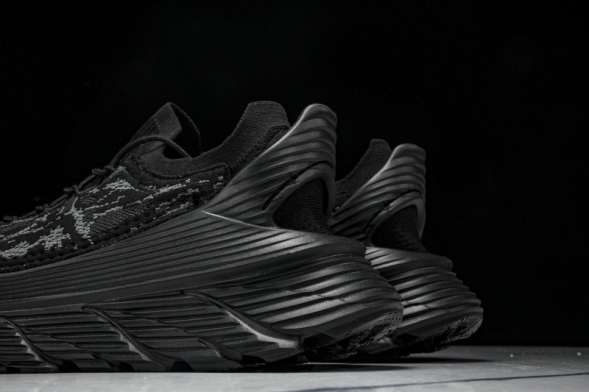 Hoka Restore TS 1169150 CRBN 