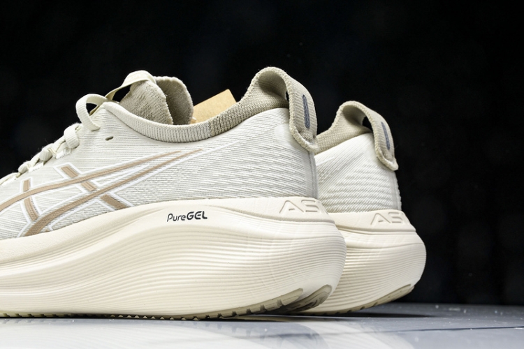 Asics Gel-Nimbus 27 1011C096-200
