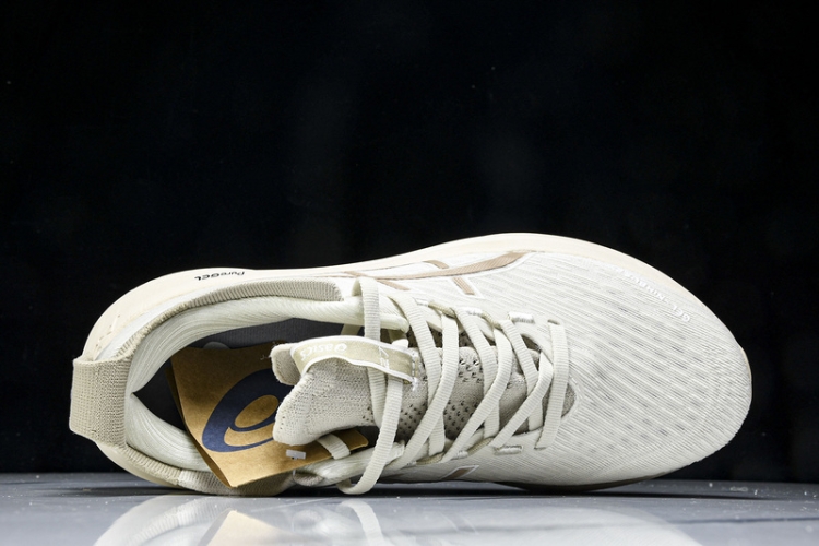 Asics Gel-Nimbus 27 1011C096-200