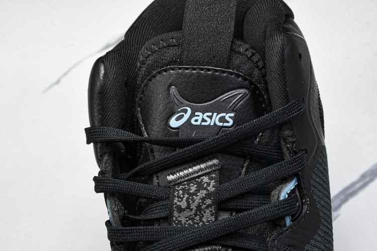 Asics Nova Surge 3 1061A048-001