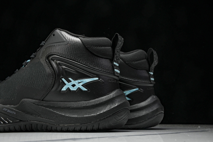 Asics Nova Surge 3 1061A048-001