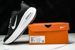 Nike Air ZoomX Vomero 18 Plus HM6805 108