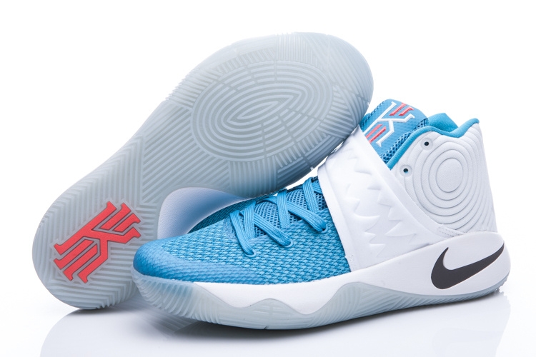 Nike Kyrie 2 “Christmas” 823108-144