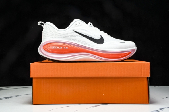 Nike Air ZoomX Vomero 18 Plus HM6805 120  