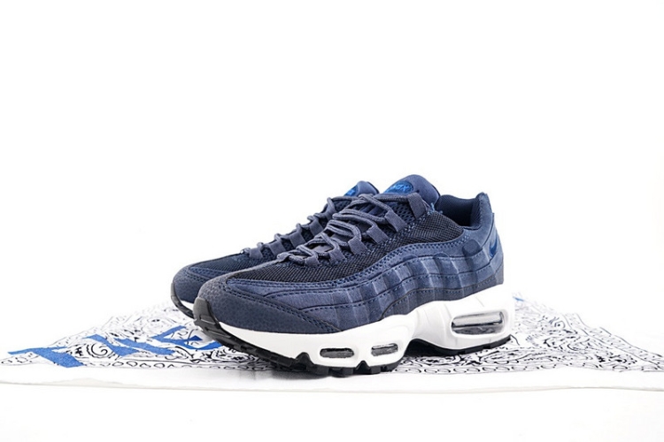 Nike WMNS Air Max 95 Essential 834668-062