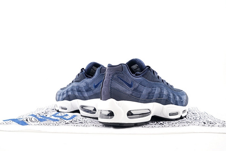 Nike WMNS Air Max 95 Essential 834668-062