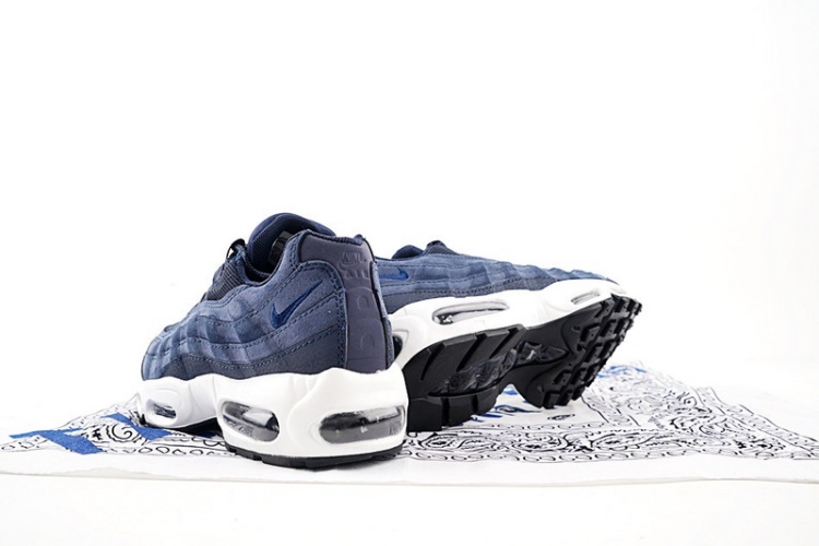 Nike WMNS Air Max 95 Essential 834668-062