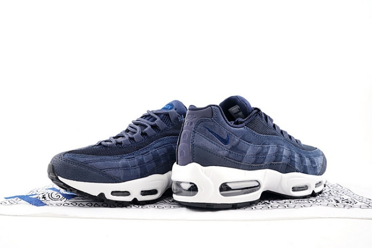 Nike WMNS Air Max 95 Essential 834668-062