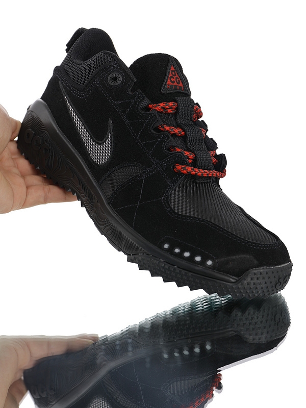 Nike ACG Mountain Dog AQ0916-002 