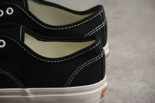Vans Authentic VR3 VN0005UD1KP 