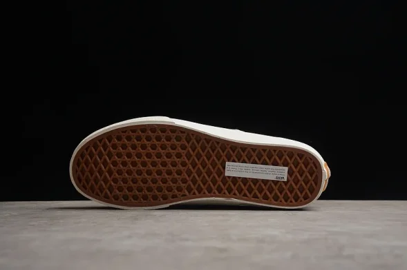 Vans Authentic VR3 VN0005UD1KP 