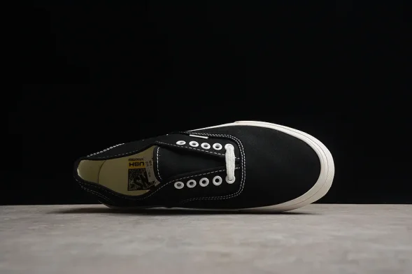 Vans Authentic VR3 VN0005UD1KP 