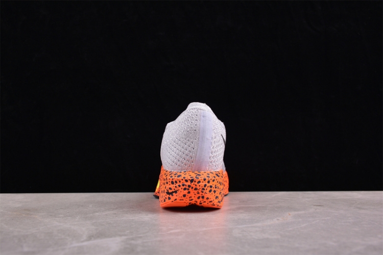  Nike Zoom VaporFly Next% 3 FV2305-900