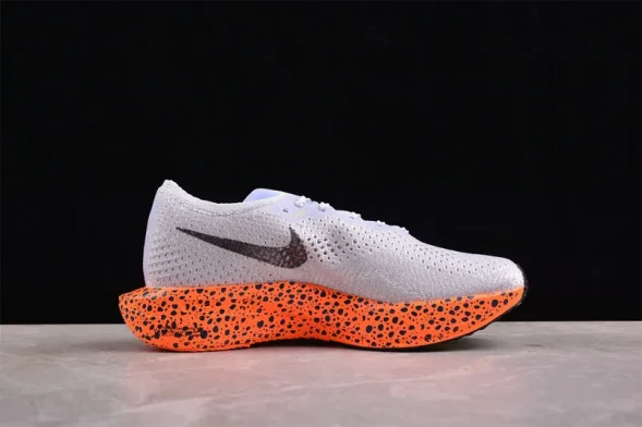 Nike Zoom VaporFly Next% 3 FV2305-900 