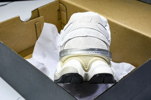 New Balance 9060 U9060WHT 