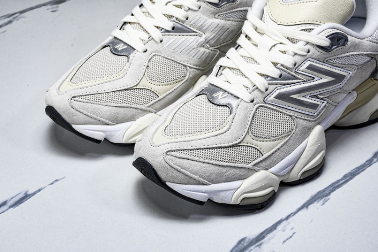  New Balance 9060 U9060WHT