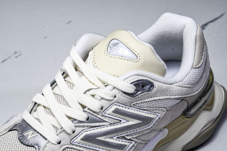  New Balance 9060 U9060WHT