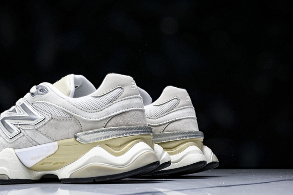 New Balance 9060 U9060WHT 