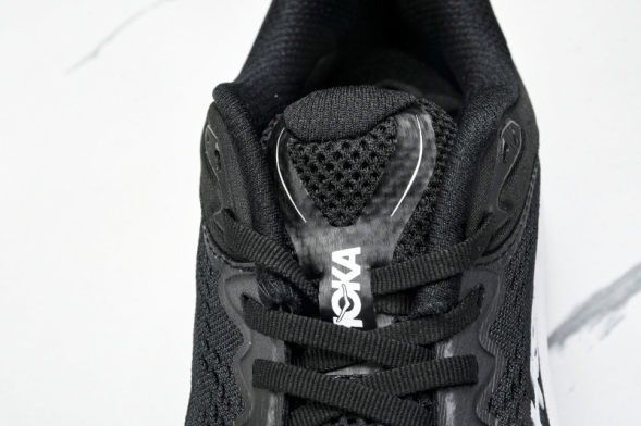 HOKA Bondi 9 1162012 BWHT 