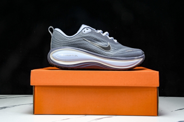 Nike Air ZoomX Vomero 18 Plus HM6805 124 