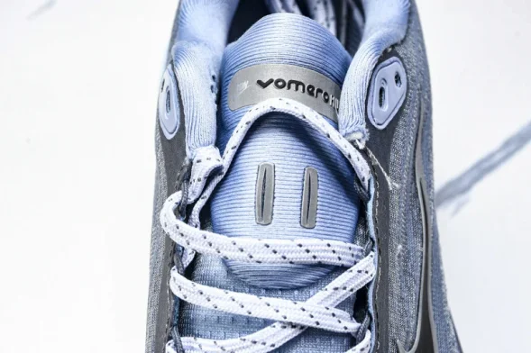 Nike Air ZoomX Vomero 18 Plus HM6805 124 