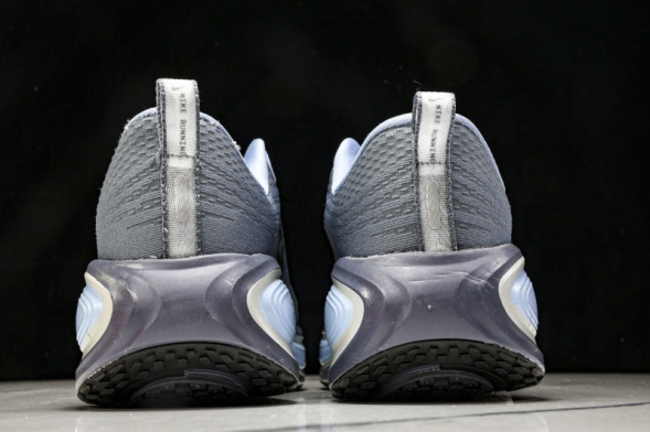 Nike Air ZoomX Vomero 18 Plus HM6805 124 