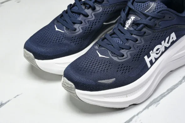 HOKA Bondi 9 1162011 VYN 