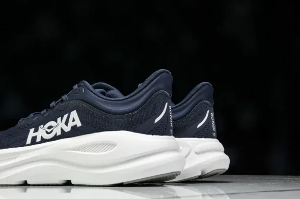HOKA Bondi 9 1162011 VYN 